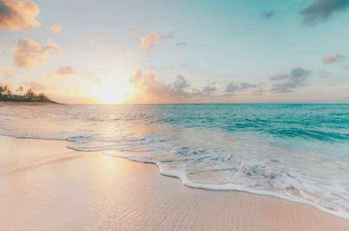 Turquoise water and a sandy beach
